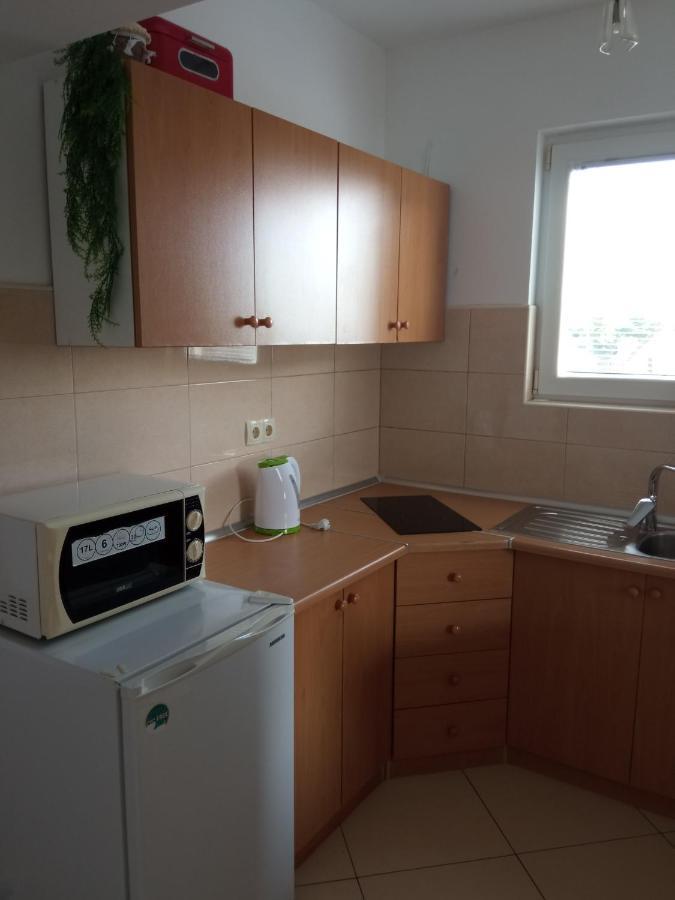 Apartments Tomic Vodice Esterno foto