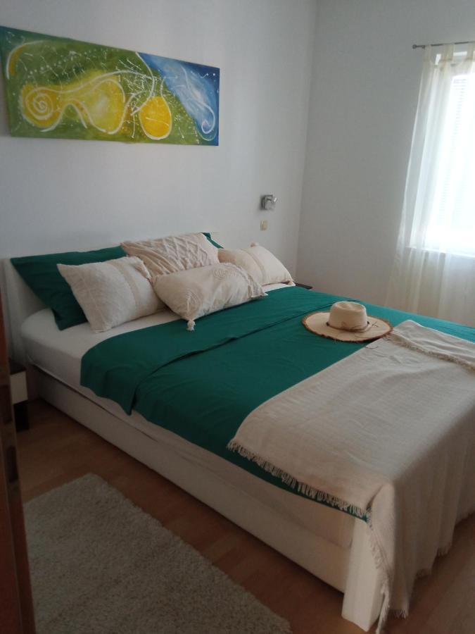 Apartments Tomic Vodice Esterno foto